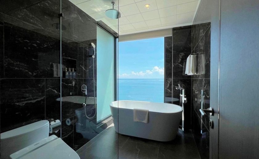 What to Experience at Peninsula Hotel Danang.