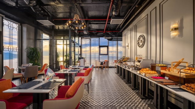 HALAL ROYALE LOUNGE