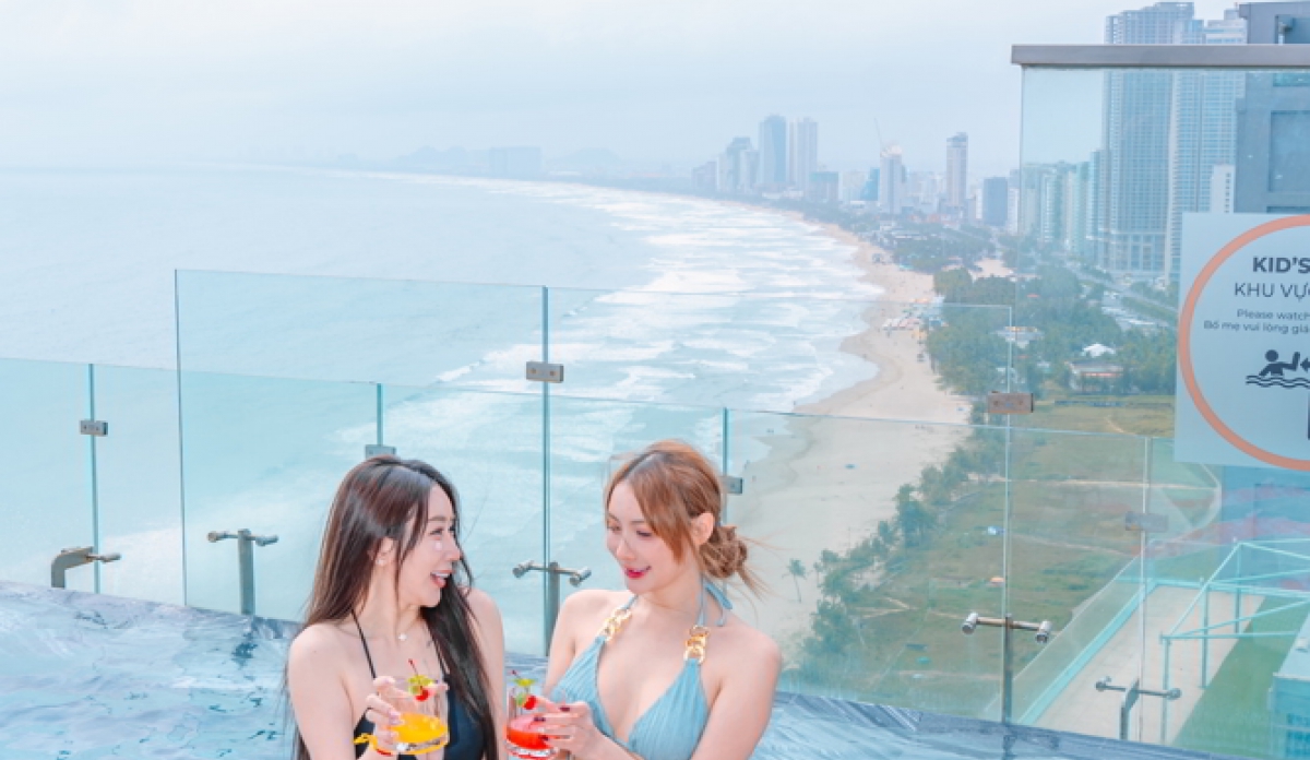 Infinity Pool