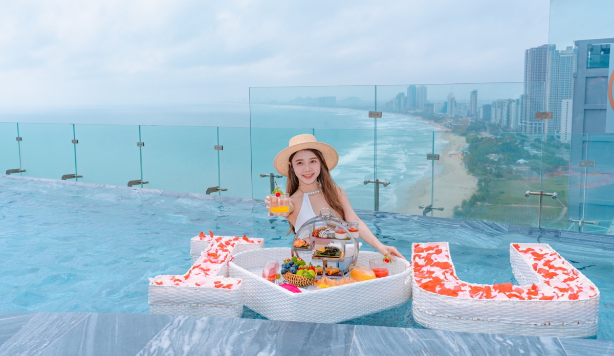 Infinity Pool