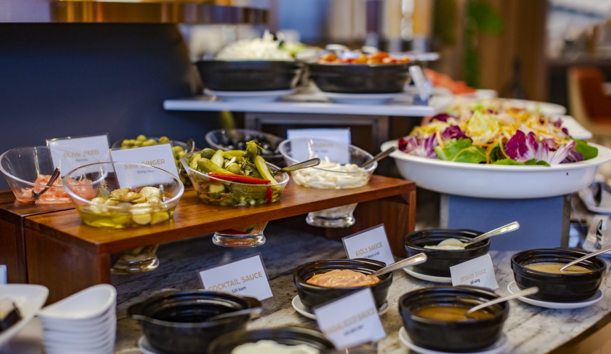 Food & Beverage